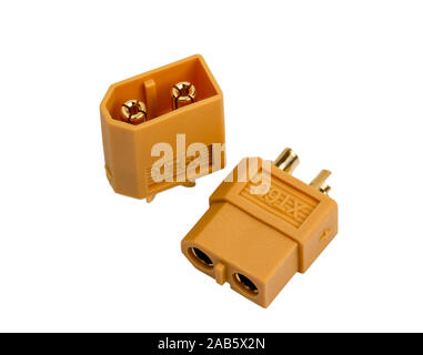 Elektronische Sammlung - Niederspannung High-Power-Connector Industrie-Standard - isoliert XT60 auf weißem Hintergrund Stockfoto