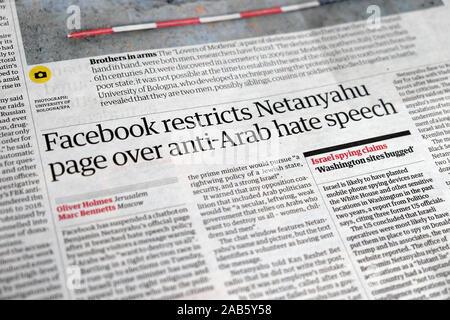 "Facebook beschränkt Netanjahu Seite über anti-arabischen hate speech' Guardian Schlagzeile Innenseiten London England UK 13. September 2019 Stockfoto