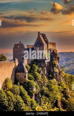 Aggstein Burg Ruinen von sunse Zeit. Wachau auf die Donau, Österreich. Stockfoto