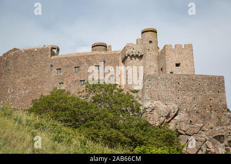 Mont Hochmuts Burg bei Gorey, Jersey, Kanalinseln, Großbritannien Stockfoto