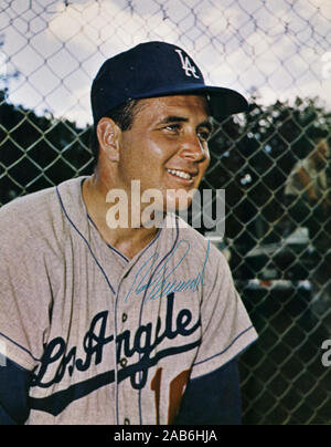 Vintage autographierte souvenir Farbe Foto von Los Angeles Dodgers Entlastung Krug Ron Perranoski ca. 1960er Jahre. Stockfoto