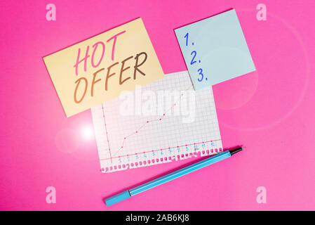 Schreiben Hinweis anzeigen Angebot. Business Konzept für Produkt oder Programm, zu reduzierten Preisen oder Tarife stationär und beachten Sie Papier Mathematik angeboten wird Sh Stockfoto