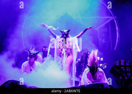 Nottingham, UK. 25. November 2019. In diesem Moment live auf der Bühne am Motorpoint Arena in Nottingham, UK. Credit: Andy Gallagher/Alamy leben Nachrichten Stockfoto