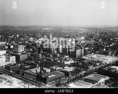 Luftaufnahme von Washington, D.C. nach Nordosten in Richtung Pennsylvania Avenue Ca. 1928 Stockfoto