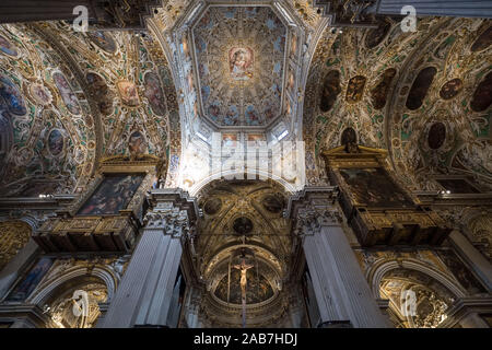 Italien, Bergamo: Innenansicht der Basilika Santa Maria Maggiore. Stockfoto