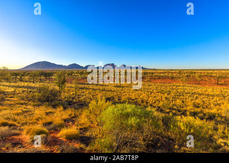 Mount Olga (Kata Tjuta) im Uluru-Kata Tjuta National Park, UNESCO-Weltkulturerbe, australische Outback, Northern Territory, Australien, Pazifik Stockfoto