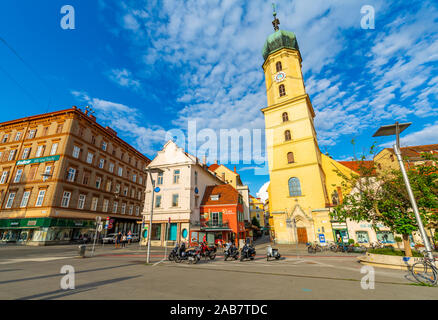 Blick auf bunte Franziskaner Kirche, Graz, Steiermark, Österreich. Europa Stockfoto