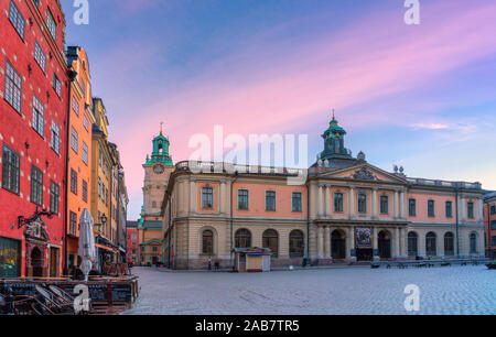 Sonnenaufgang über die Börse, die heutige Nobel Museum, Platz Stortorget, Gamla Stan, Stockholm, Schweden, Skandinavien, Europa Stockfoto