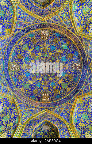 Iwan, Dome, Masjed-e Imam Moschee, Maydam-e Iman Square, Esfahan, Iran, Naher Osten Stockfoto