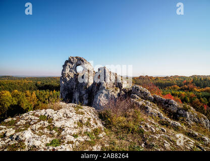 Okiennik Wielki (Window Rock), Piaseczno, Krakow-Czestochowa Upland (Polnische Jurassic Highland), Woiwodschaft Schlesien, Polen, Europa Stockfoto