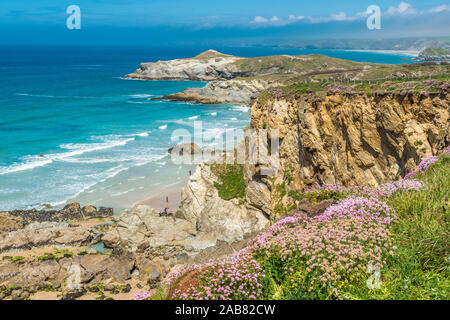 Spektakuläre clifftop Küstenlandschaft in Newquay in Cornwall, England, Vereinigtes Königreich, Europa Stockfoto