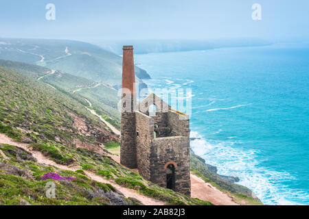 Towanroath Engine House, Teil von Wheal Coates Zinnmine, UNESCO, auf der kornischen Küste in der Nähe von St. Agnes, Cornwall, England, Vereinigtes Königreich, Europa Stockfoto