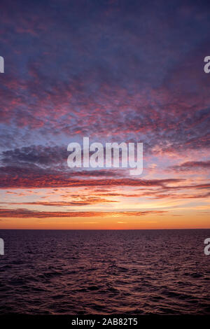 Die Mitternachtssonne über Ostsee, Atlantik, Rußland, Europa Stockfoto