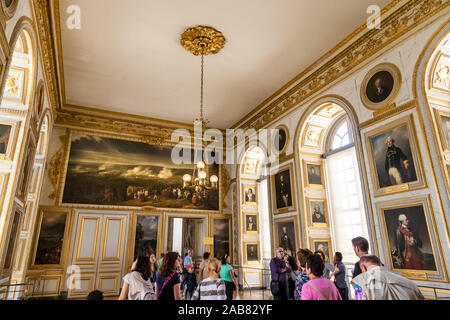 Die 1792 Zimmer, einem Übergang, der Zimmer bis zur Französischen Revolution im Schloss Versailles gewidmet. Viele Bilder sind wie die Schlacht von Jemmapes angezeigt... Stockfoto