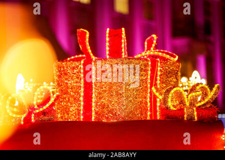 Berlin, Deutschland. 22 Nov, 2019. 22.11.2019, Berlin: Geschenke für die weihnachtliche Atmosphäre im Tierpark Berlin Credit: Georg Wenzel/dpa-Zentralbild/ZB/dpa/Alamy leben Nachrichten Stockfoto