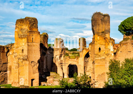 Blick auf die Bäder von Caracalla, Rom Italien Stockfoto