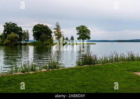 Malerischer Blick auf Schweriner Innensee See vom Schweriner Schloss, Deutschland Stockfoto