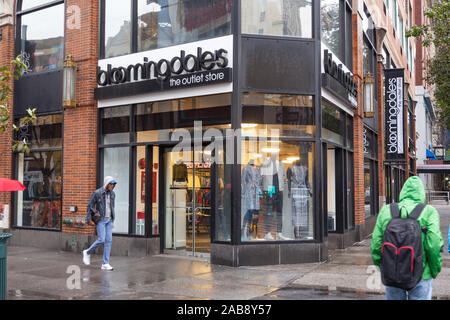 Bloomingdale's Outlet Kaufhaus, Broadway, New York, NY, Vereinigte Staaten von Amerika. Stockfoto