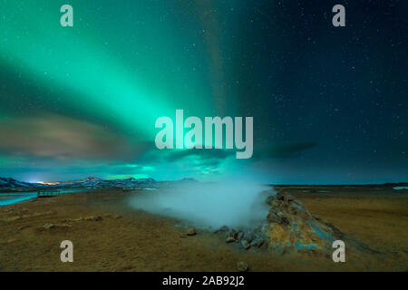 Aurora Borealis, Leirhnukur hot spring, Namaskard, Island Stockfoto