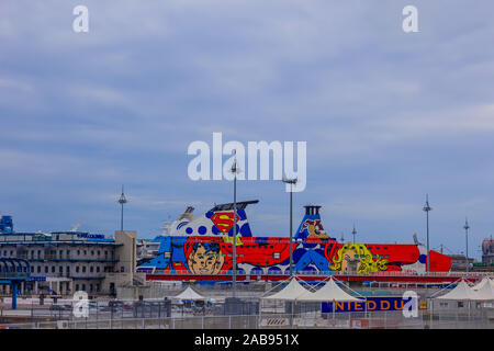 Genua, Ligurien, Italien - September 11, 2019: Die Fähre Schiffe im Hafen von Genua. Stockfoto