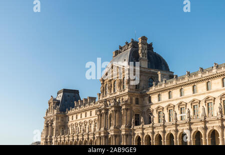 Außenansicht des Musée du Louvre, Paris, Frankreich Stockfoto