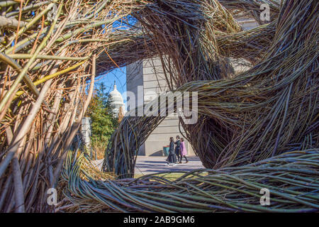 'Oh sagen kann "Stickwork Installation von Patrick Dougherty bei der US-Botanischer Garten auf der National Mall in Washington, DC. Hier erfahren Sie mehr. Stockfoto