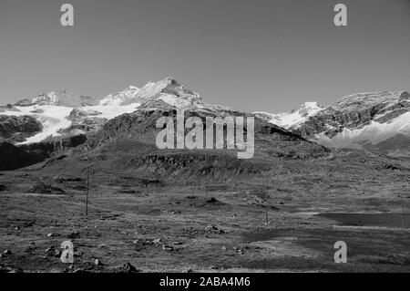 Zauberhafte Region Oberengadin Berge und Gletscher in den Schweizer Alpen Stockfoto