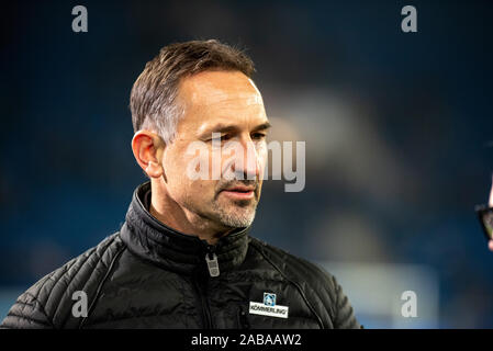 Sinsheim, Deutschland. 24 Nov 2019 Trainer Achim Beierlorzer (1.FSV Mainz 05) beim Fußball, Bundesliga 2019/2020 - TSG 1899 Hoffenheim v1. FSV Maiz 05 am PreZero Arena am 24. November 2019 in Sinsheim, Deutschland. Credit: Cal Sport Media/Alamy leben Nachrichten Stockfoto