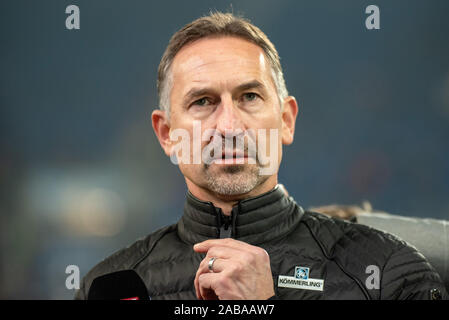 Sinsheim, Deutschland. 24 Nov 2019 Trainer Achim Beierlorzer (1.FSV Mainz 05) beim Fußball, Bundesliga 2019/2020 - TSG 1899 Hoffenheim v1. FSV Maiz 05 am PreZero Arena am 24. November 2019 in Sinsheim, Deutschland. Credit: Cal Sport Media/Alamy leben Nachrichten Stockfoto