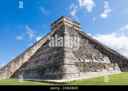 Die zentrale Schloss der Maya Chichen Itza kulturellen Ort auf der Halbinsel Yucatan in Mexiko Stockfoto