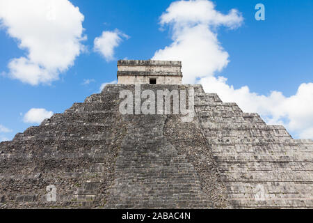 Abstrakte Details der Hauptburg der Maya Chichen Itza Aufstellungsort auf der Halbinsel Yucatan in Mexiko Stockfoto