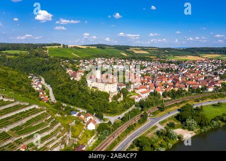 Luftaufnahme, Schloss Horneck, Burg des Deutschen Ordens, Gundelsheim, Odenwald, Baden-Württemberg, Deutschland Stockfoto