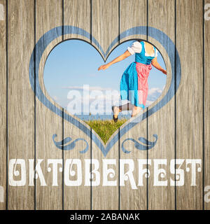Ein Holz mit einerm Herzausschnitt und dem Wort 'Oktoberfest' Stockfoto