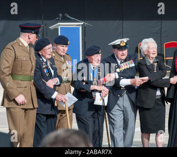 Der Herzog und die Herzogin von Cambridge die Teilnahme an den Feierlichkeiten zum 70. Jahrestag der Landung in der Normandie am Gold Beach in Arromanches in der Normandie. 6. Juni 2014. Stockfoto
