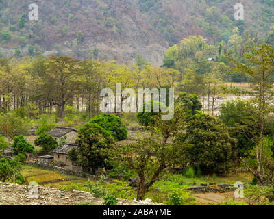 Khet, einem sehr abgelegenen Dorf an den Ufern der Sarda Fluss an der Grenze zu Nepal und in der Nähe von Sem Dorf, Kumaon Hügel, Uttarakhand, Indien Stockfoto