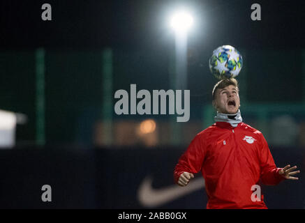 Leipzig, Deutschland. 26 Nov, 2019. Fussball: der Champions League match, RB Leipzig - Benfica Lissabon, Gruppenphase, Gruppe G, 5. Spieltag. Leipziger Timo Werner während des Trainings. Credit: Hendrik Schmidt/dpa-Zentralbild/ZB/dpa/Alamy leben Nachrichten Stockfoto