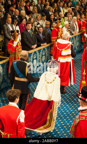Ihre Majestät die Königin von Prinz Philip Herzog von Edinburgh, Prinz von Wales und die Herzogin von Cornwall die Teilnahme an der 4. Juni 2014 beigefügt. Stockfoto