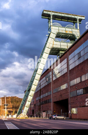 Doppel bock Grube Rahmen über Welle 7 des stillgelegten Bergwerk Ewald in Herten, Hoheward slagheap, Stockfoto