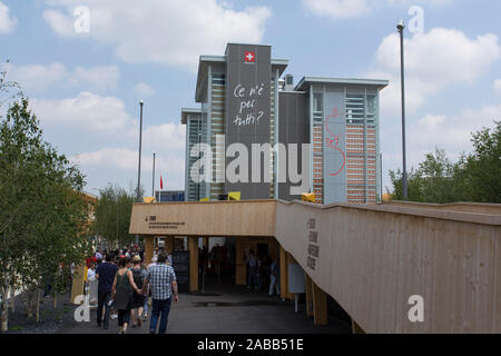 Mailand, Italien - 30. Mai: Installation der Schweiz Pavillon auf der Expo, Weltausstellung zum Thema Lebensmittel am 30. Mai 2015 in Mailand Stockfoto