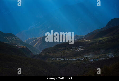 Berglandschaft, Jadin Nature Reserve, Daocheng, Sichuan, China Stockfoto