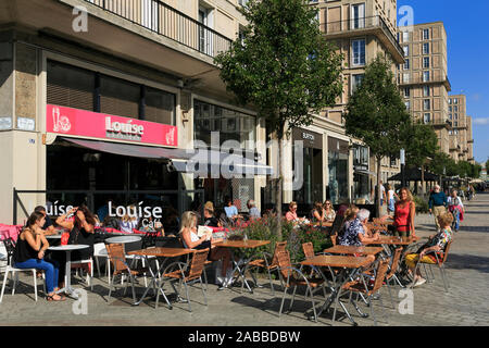 Cafe auf Victor Hugo Straße, Le Havre, Normandie, Frankreich Stockfoto