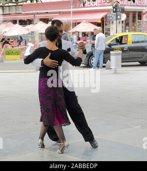 Tango Tänzer in Recoleta, Buenos Aires, Argentinien Stockfoto