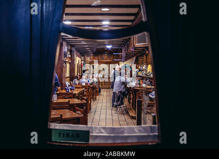 Pub in der Altstadt in Oviedo in Asturien, Spanien Stockfoto