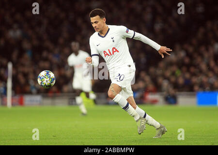 London, Großbritannien. 26 Nov, 2019. Dele Alli von Tottenham Hotspur in Aktion. UEFA Champions League Gruppe B übereinstimmen, Tottenham Hotspur vs Olympiakos Piräus an der Tottenham Hotspur Stadion in London am Dienstag, den 26. November 2019. Dieses Bild dürfen nur für redaktionelle Zwecke verwendet werden. Nur die redaktionelle Nutzung, eine Lizenz für die gewerbliche Nutzung erforderlich. Keine Verwendung in Wetten, Spiele oder einer einzelnen Verein/Liga/player Publikationen. pic von Steffan Bowen/Andrew Orchard sport Fotografie/Alamy Live news Credit: Andrew Orchard sport Fotografie/Alamy leben Nachrichten Stockfoto