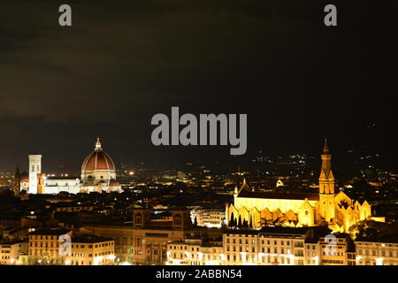 Skyline von Florenz Italien in der Nacht. Stockfoto