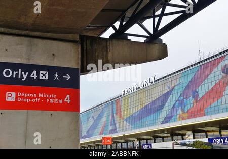 ORLY, Frankreich-16 Nov 2019 - Blick auf den Flughafen Paris Orly (ORY) in der Nähe von Paris, Frankreich. Stockfoto