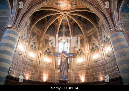Gotischen Chiesa di Sant'Andrea Apostolo (Sant'Andrea Apostolo Kirche) im historischen Zentrum von Spello, Umbrien, Italien. August 21 2019 © wojciech Strozyk/ Stockfoto