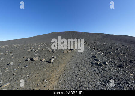 Hverfjall vulkanischen Krater in der Nähe des Sees Myvatn, Island, einer der größten Krater der Welt, mit einem Durchmesser von fast 800 m an der Spitze. Stockfoto