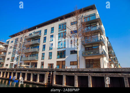 Haus auf dem Wasser Kanal Ufer in Kopenhagen Stockfoto