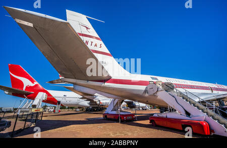 Flugzeuge auf Ausstellung am Qantas Founders Outback Museum in Longreach, Central West Queensland, Australien Stockfoto